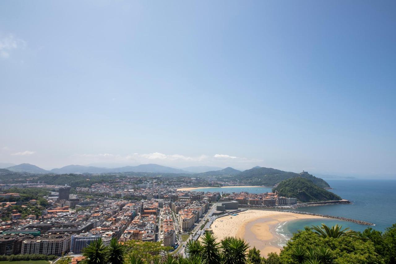 Amazing Views Over San Sebastian In A Family Cottage Exterior photo