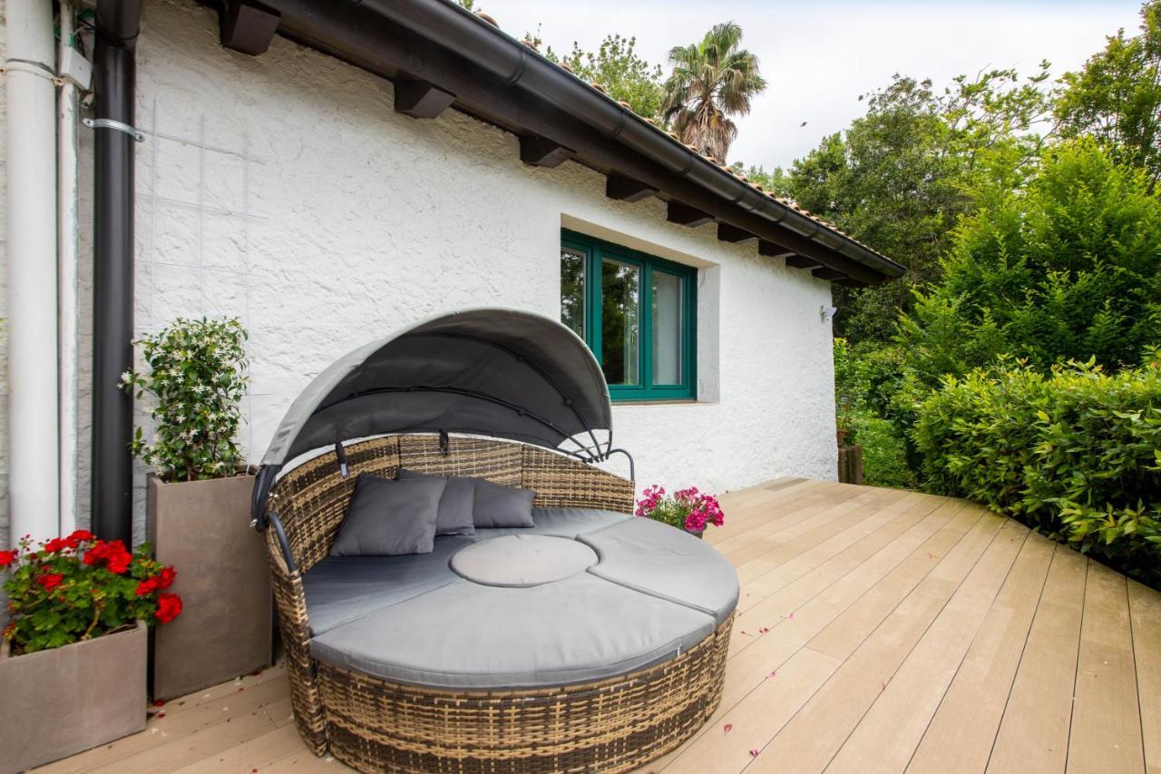 Amazing Views Over San Sebastian In A Family Cottage Exterior photo